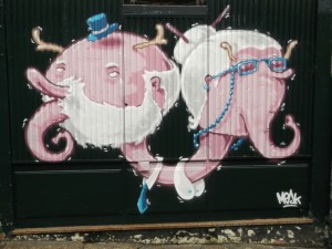 casal de idoso graffiti